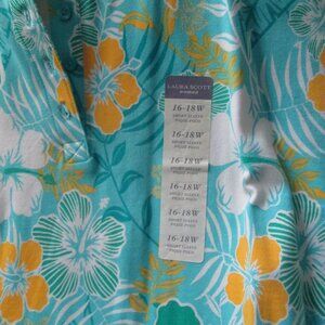 Laura Scott pull over top